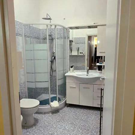 Martienez Room's * Rom
